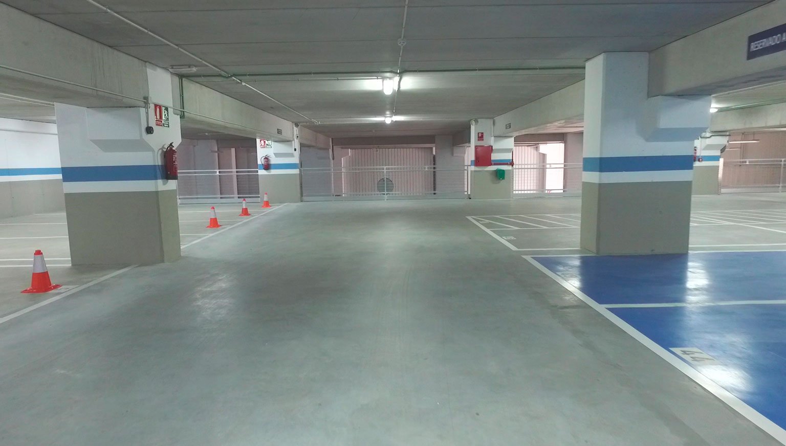 Párking cubierto en Espaciogeo Vigo Párking cubierto en Espaciogeo Vigo